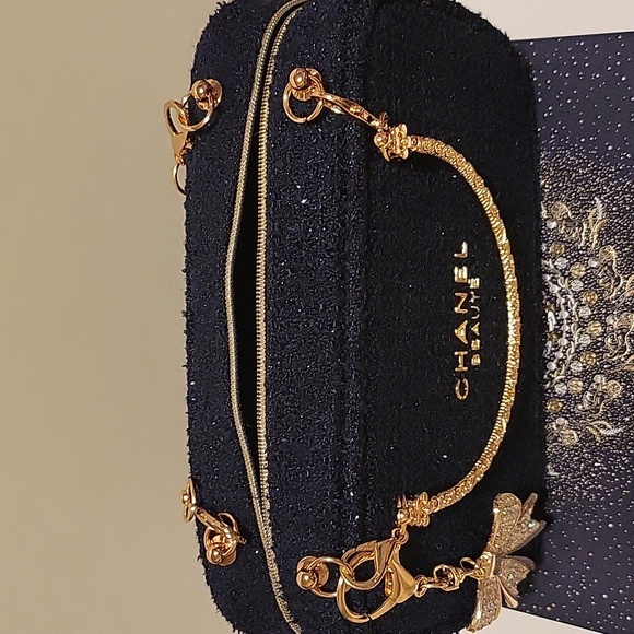 Chanel Beaute POUCH - Picture 6 of 14